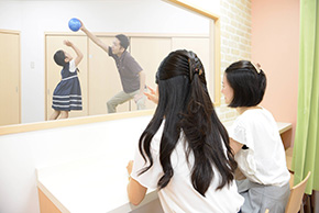 イメージ写真：親子で通える児童発達支援スクール「アートチャイルドケアSEDスクール吹田けんと」
