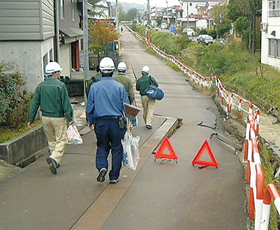 イメージ画像：2004年新潟県中越地震における復旧対応の例