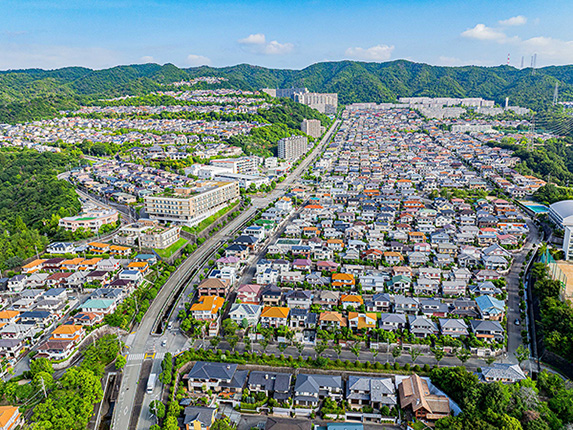 写真：兵庫県宝塚市『中山台ニュータウン』現地空撮