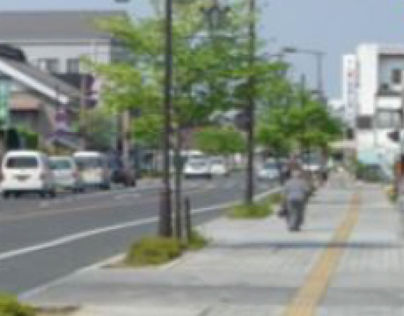 幅の広い歩道