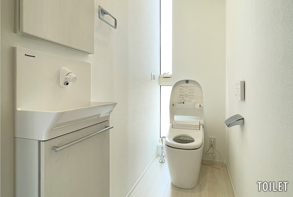 TOILET