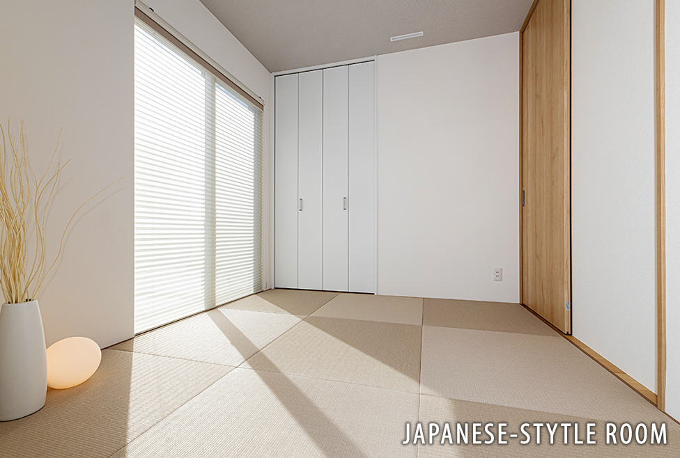 JAPANESE-STYTLE ROOM