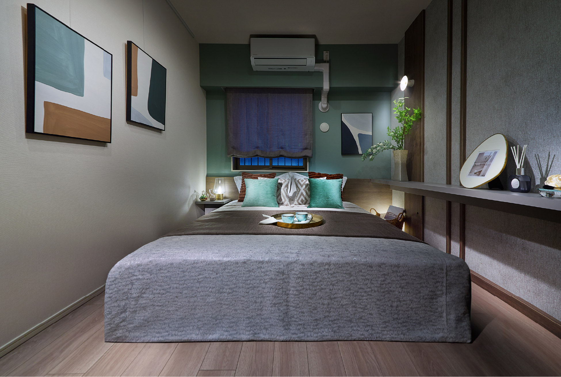 MASTER BEDROOM
