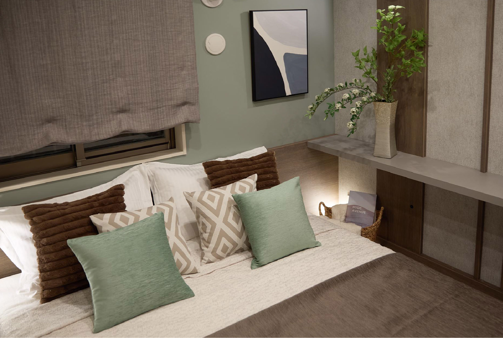 MASTER BEDROOM