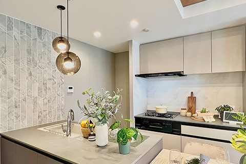 2.Family Kitchen