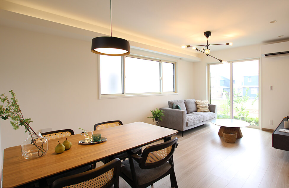 LIVING DINING KITCHEN