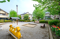日吉町ポプラ公園