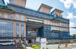 東京都立多摩総合医療センター