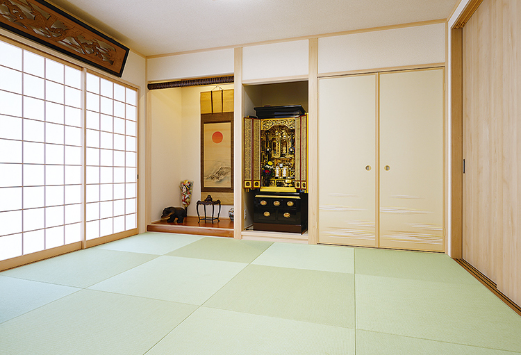 写真：仏壇のあるモダンな和室